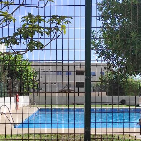 Habitaciones En Casa Compartida Retamar Almería Kültér fotó