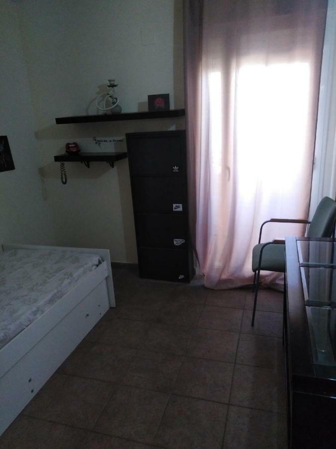 Habitaciones En Casa Compartida Retamar Almería Kültér fotó