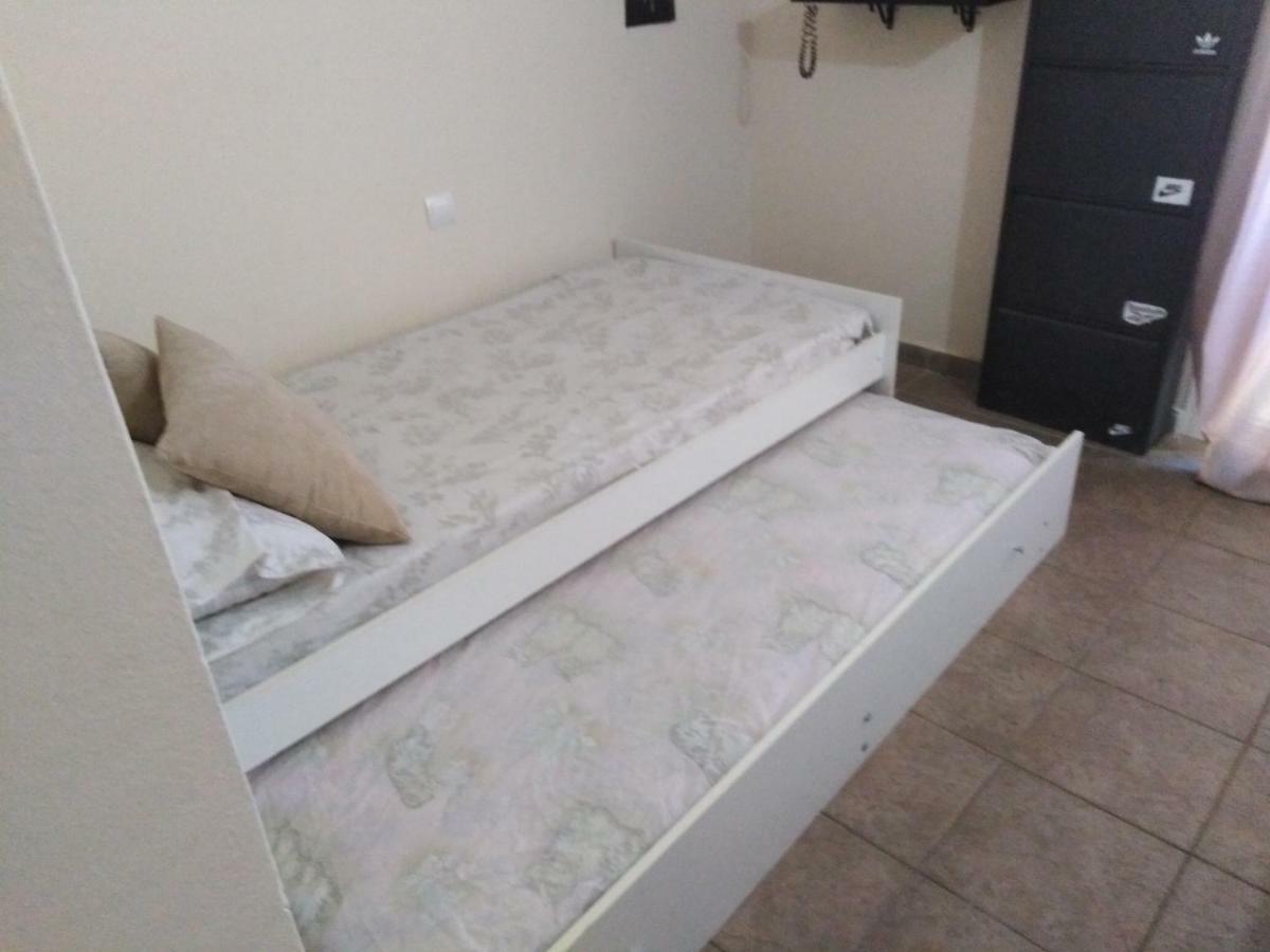 Habitaciones En Casa Compartida Retamar Almería Kültér fotó